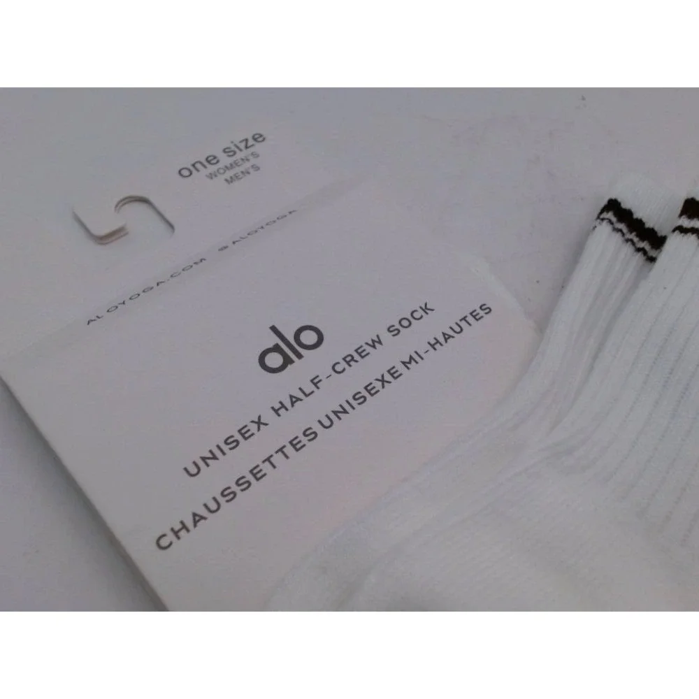 Alo - Unisex Half Crew Socks, One Size, White, BRAND NEW WITH TAGS